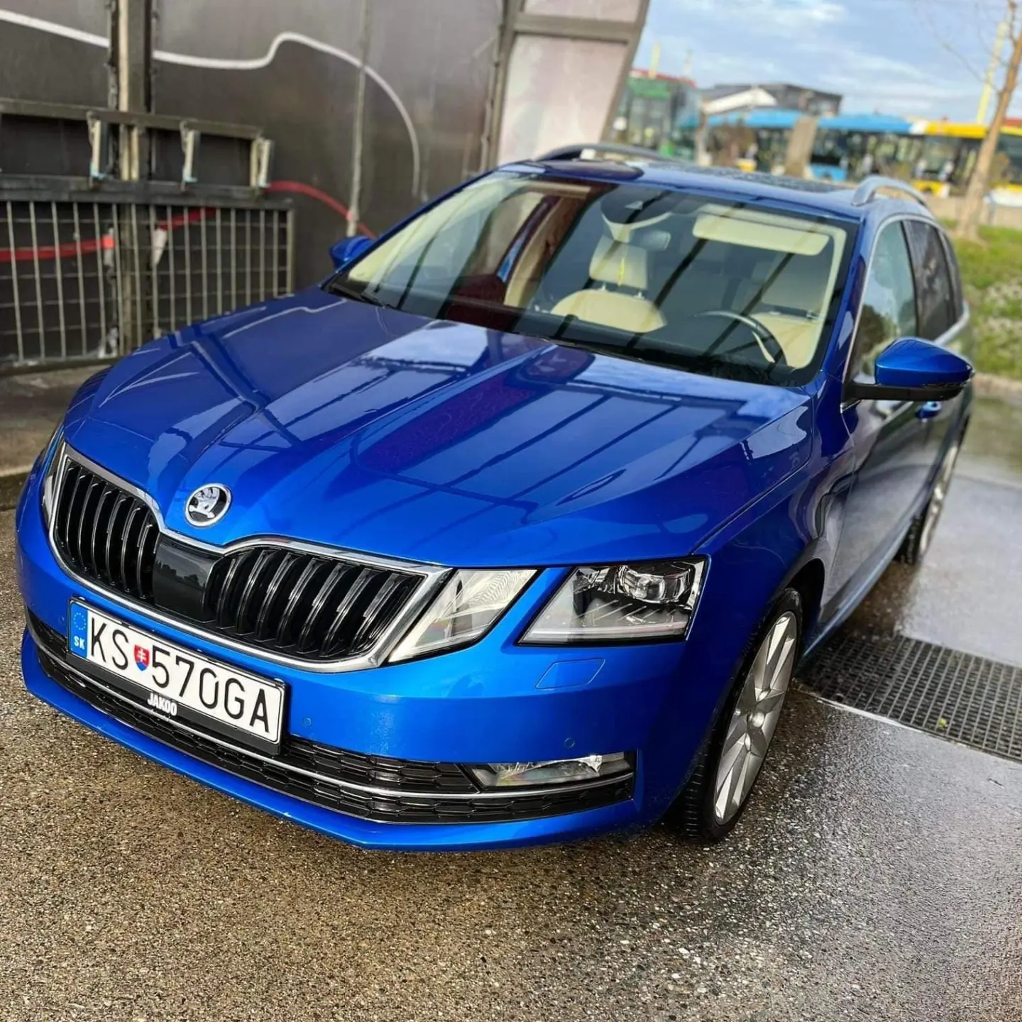 Krádež vozidla KS570GA