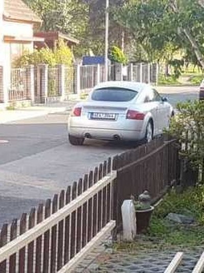 KRÁDEŽ VOZIDLA 4E43044