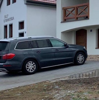 KRÁDEŽ VOZIDLA 4E97177