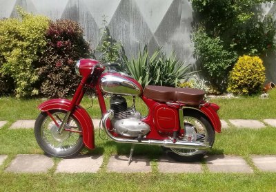 Krádež motorky ZAH035