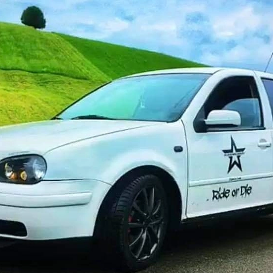 Krádež vozidla RK983CD