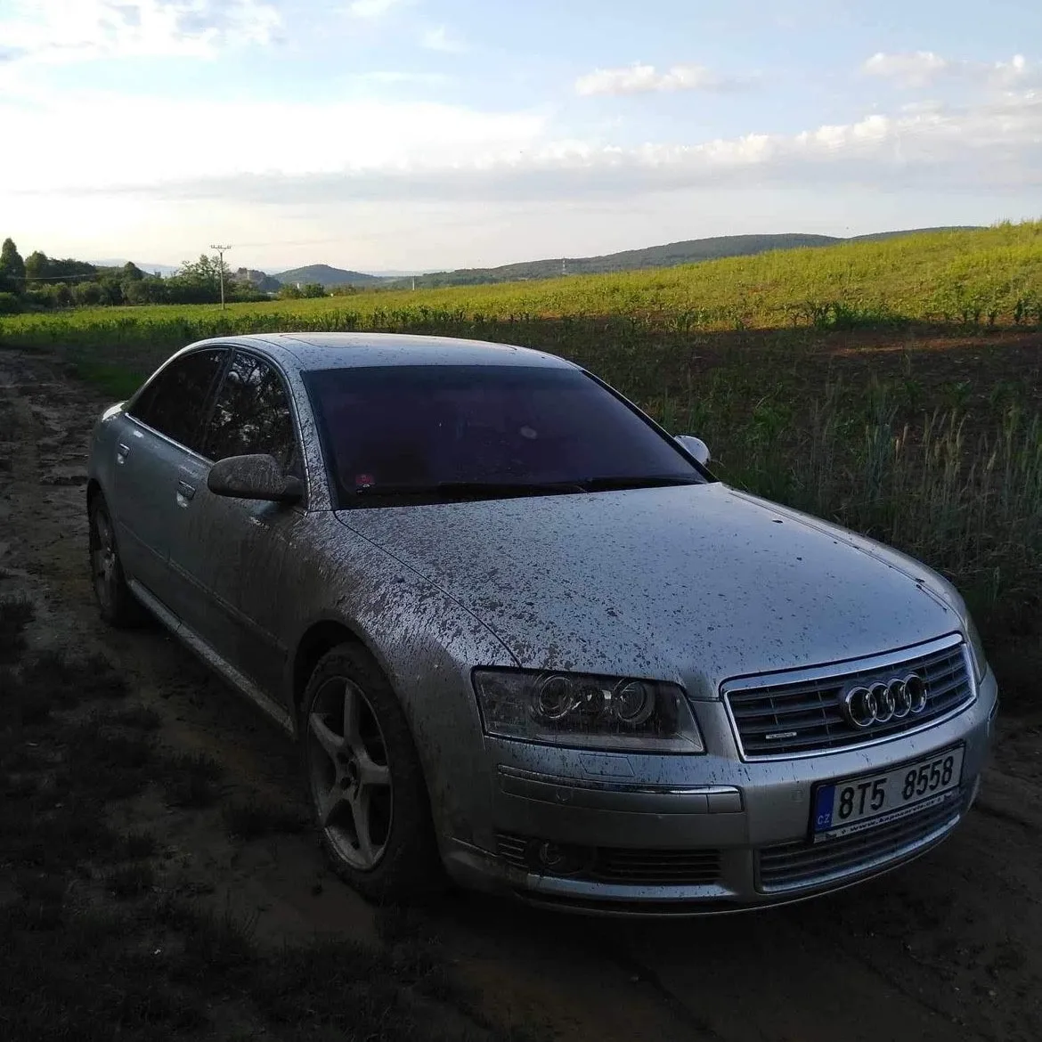 Neprepisane vozidlo 8T58558