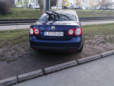 KRÁDEŽ VOZIDLA LE284BH