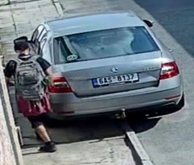 Krádež vozidla 6AS8137